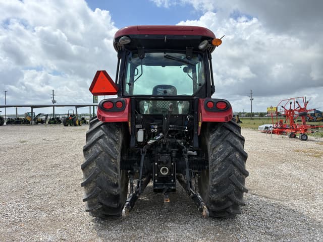 Image of Case IH Farmall 115A equipment image 3