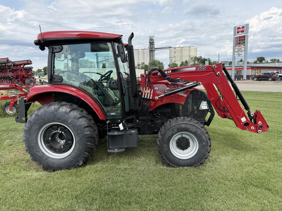 Image of Case IH Farmall 115A Primary image
