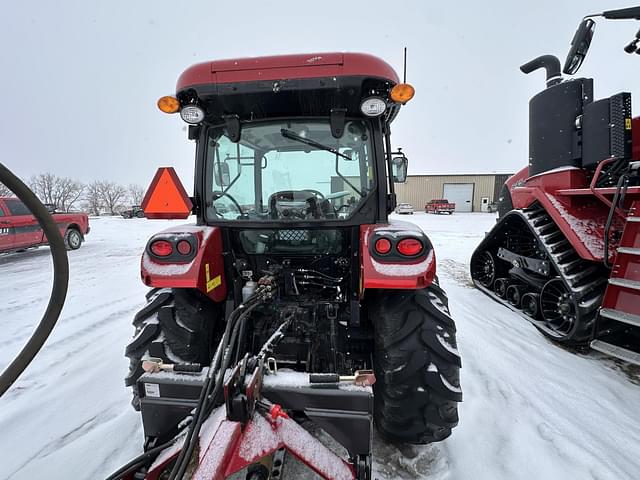 Image of Case IH Farmall 115A equipment image 4