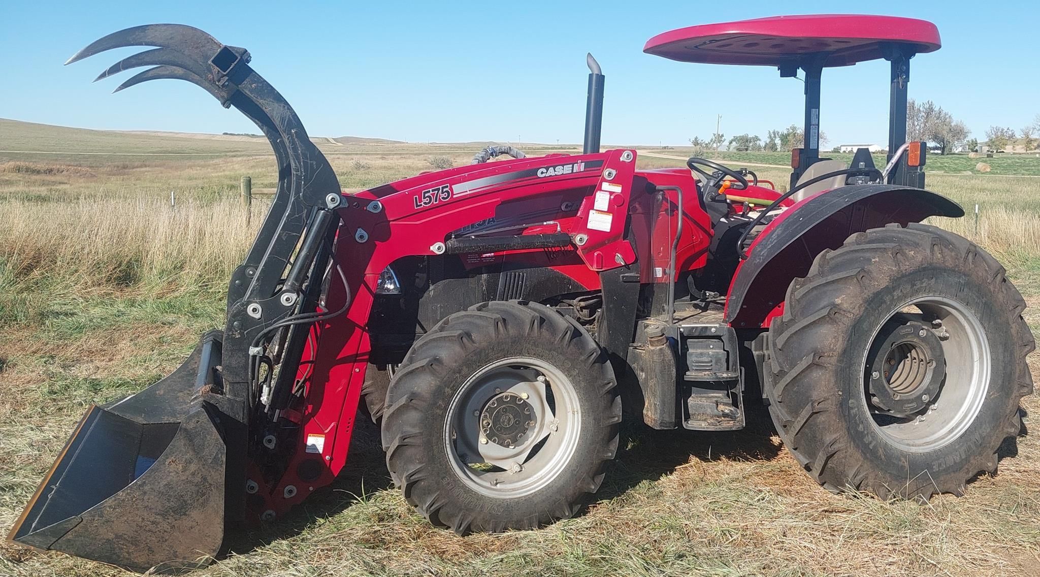 2022 Case IH Farmall 115A Equipment Image0