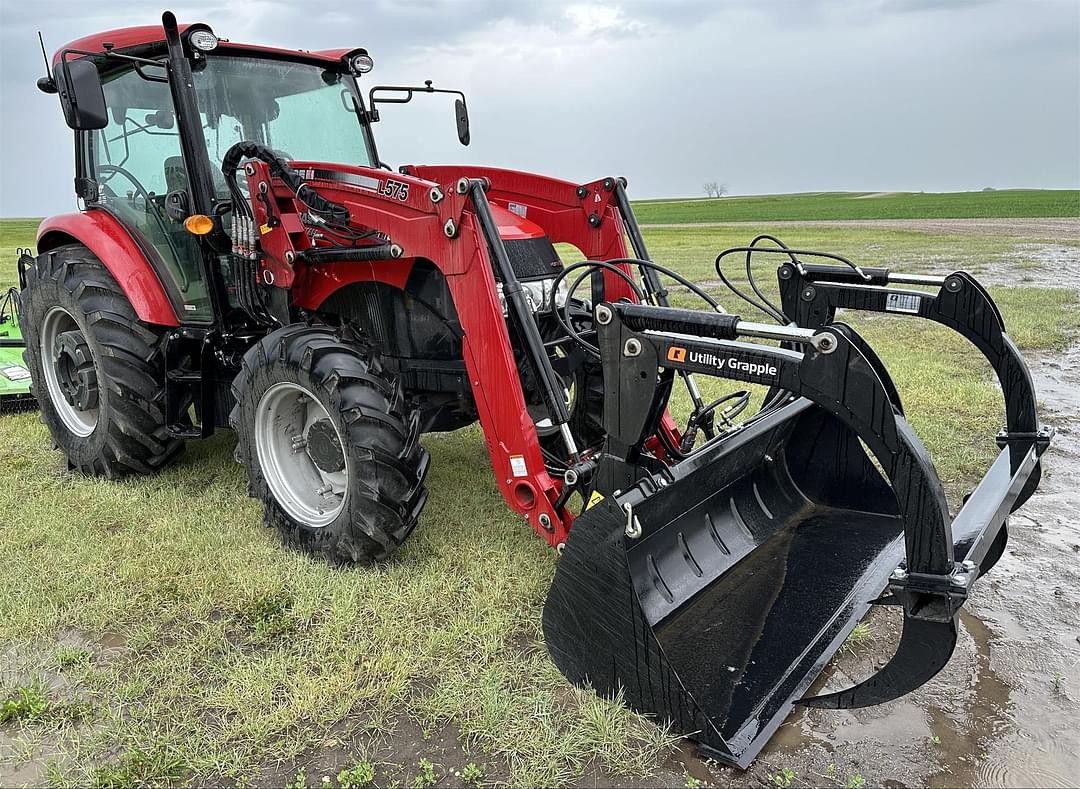 Image of Case IH Farmall 115A Primary image