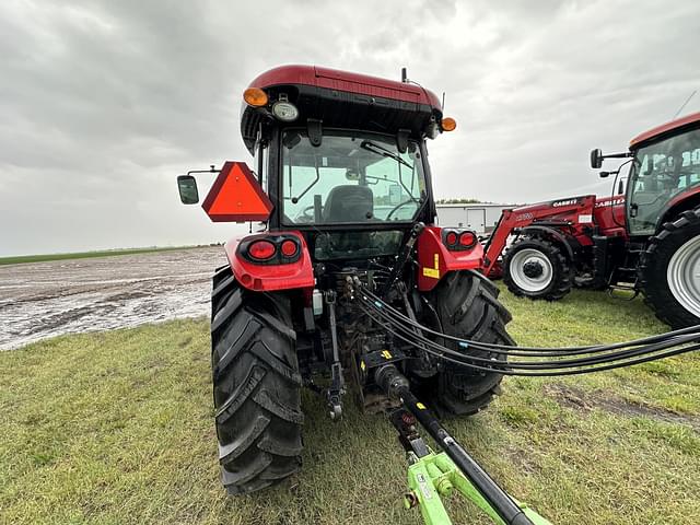 Image of Case IH Farmall 115A equipment image 3