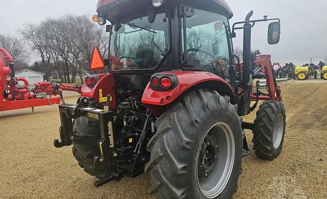 Image of Case IH Farmall 115A equipment image 3