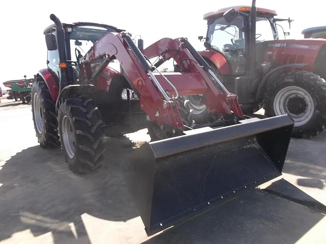 Image of Case IH Farmall 120C equipment image 2