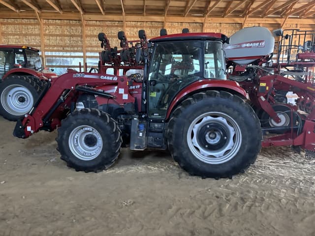 Image of Case IH Farmall 120C equipment image 4