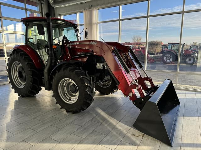 Image of Case IH Farmall 120C equipment image 1