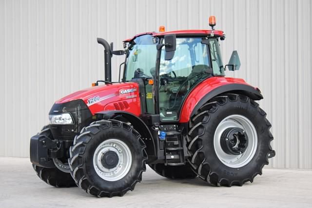 Image of Case IH Farmall 120U equipment image 1