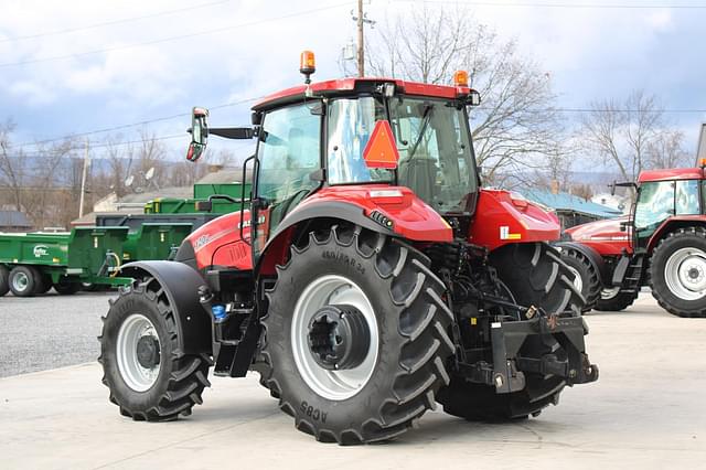 Image of Case IH Farmall 120U equipment image 4