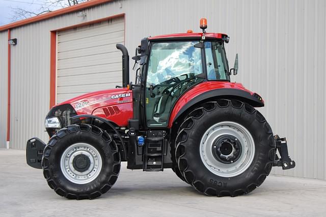 Image of Case IH Farmall 120U equipment image 2