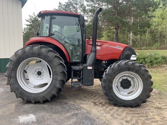 Main image Case IH Farmall 130A