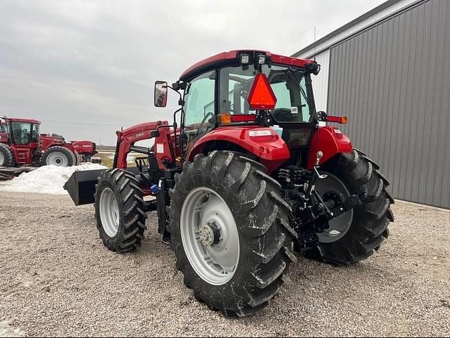 Image of Case IH Farmall 140A equipment image 4