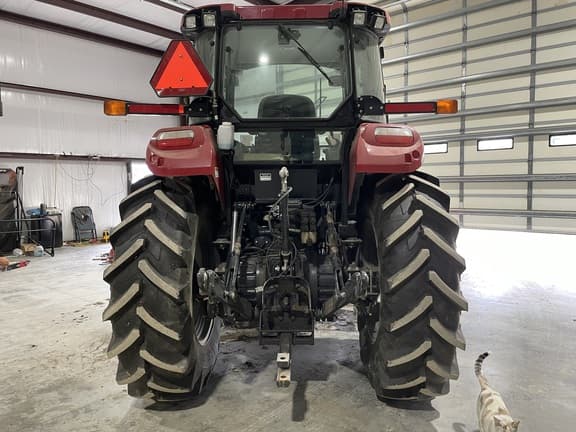 Image of Case IH Farmall 140A equipment image 4