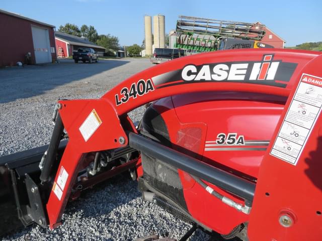 Image of Case IH Farmall 35A equipment image 3