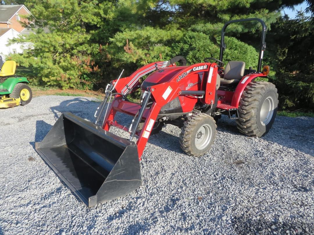 Image of Case IH Farmall 35A Primary image