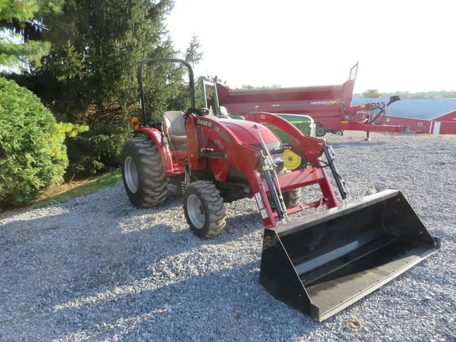 Image of Case IH Farmall 35A equipment image 1