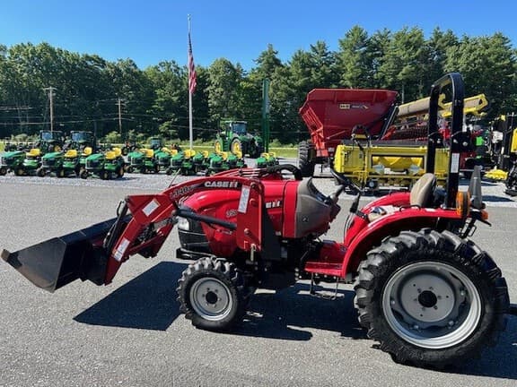 Image of Case IH Farmall 35A equipment image 1