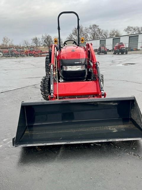 Image of Case IH Farmall 35C Image 1