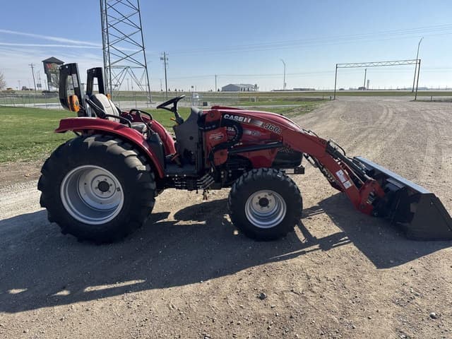 Image of Case IH Farmall 45C equipment image 2