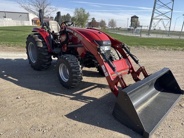 Image of Case IH Farmall 45C equipment image 3