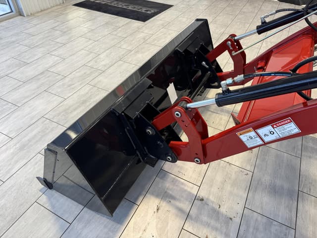 Image of Case IH Farmall 45C equipment image 3