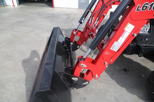 Image of Case IH Farmall 55A equipment image 3