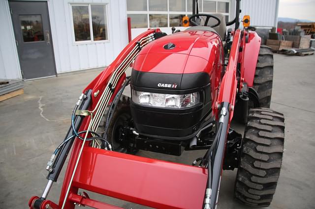 Image of Case IH Farmall 55C equipment image 4