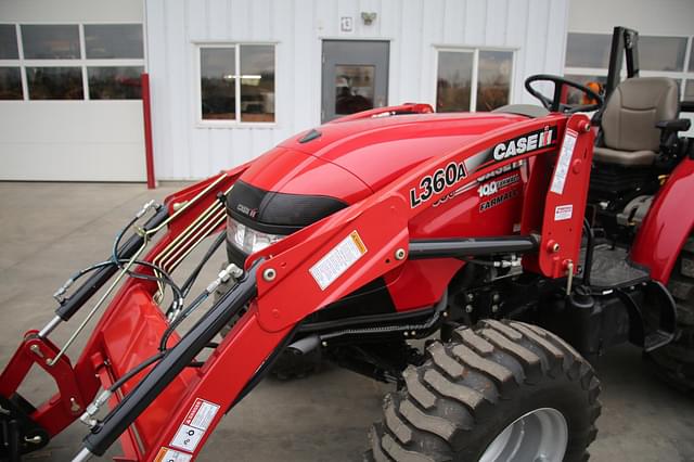 Image of Case IH Farmall 55C equipment image 2