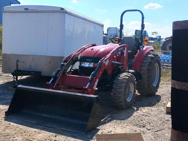 Image of Case IH Farmall 55C equipment image 3