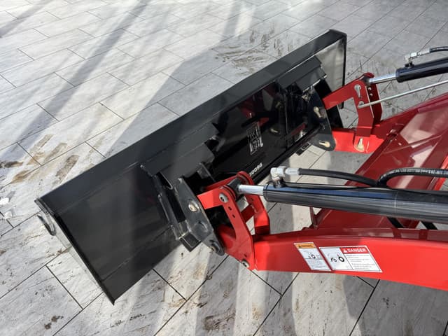 Image of Case IH Farmall 55C equipment image 1