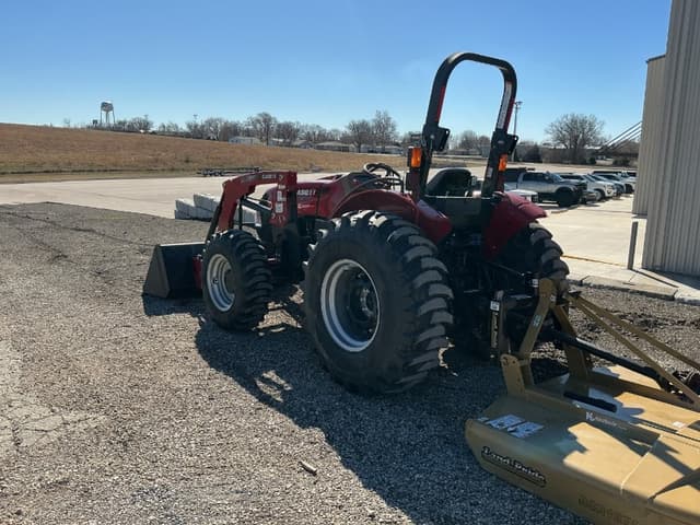 Image of Case IH Farmall 60A equipment image 4