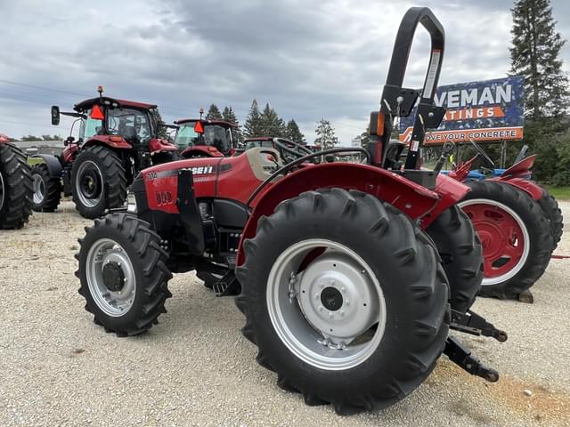 Image of Case IH Farmall 70A equipment image 3