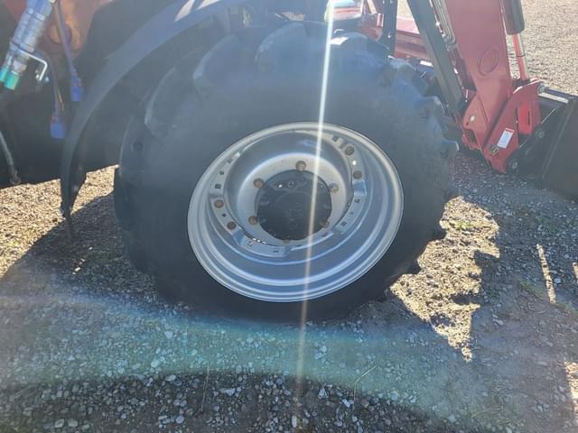 Image of Case IH Farmall 75C equipment image 3