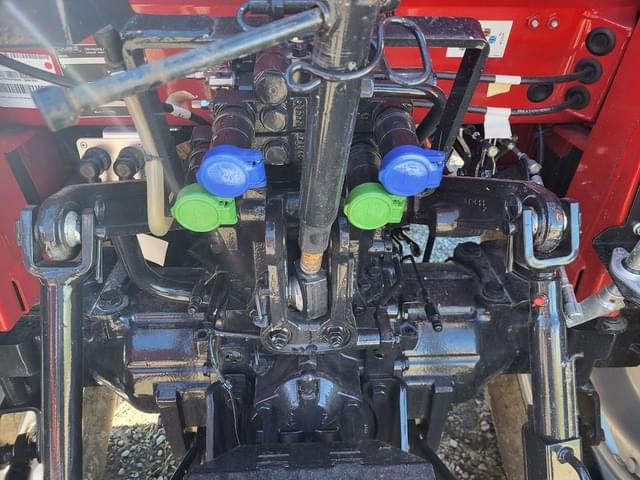 Image of Case IH Farmall 75C equipment image 4