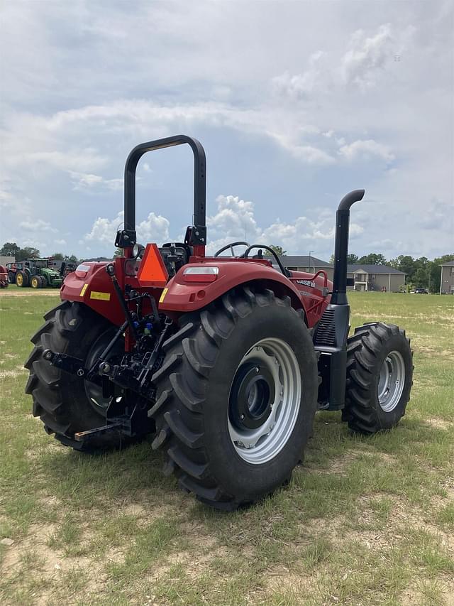 Image of Case IH Farmall 90C equipment image 4