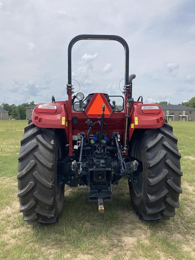 Image of Case IH Farmall 90C equipment image 3