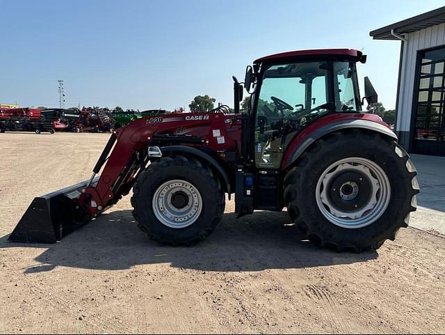 Image of Case IH Farmall 90C equipment image 1