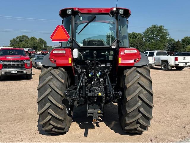 Image of Case IH Farmall 90C equipment image 3