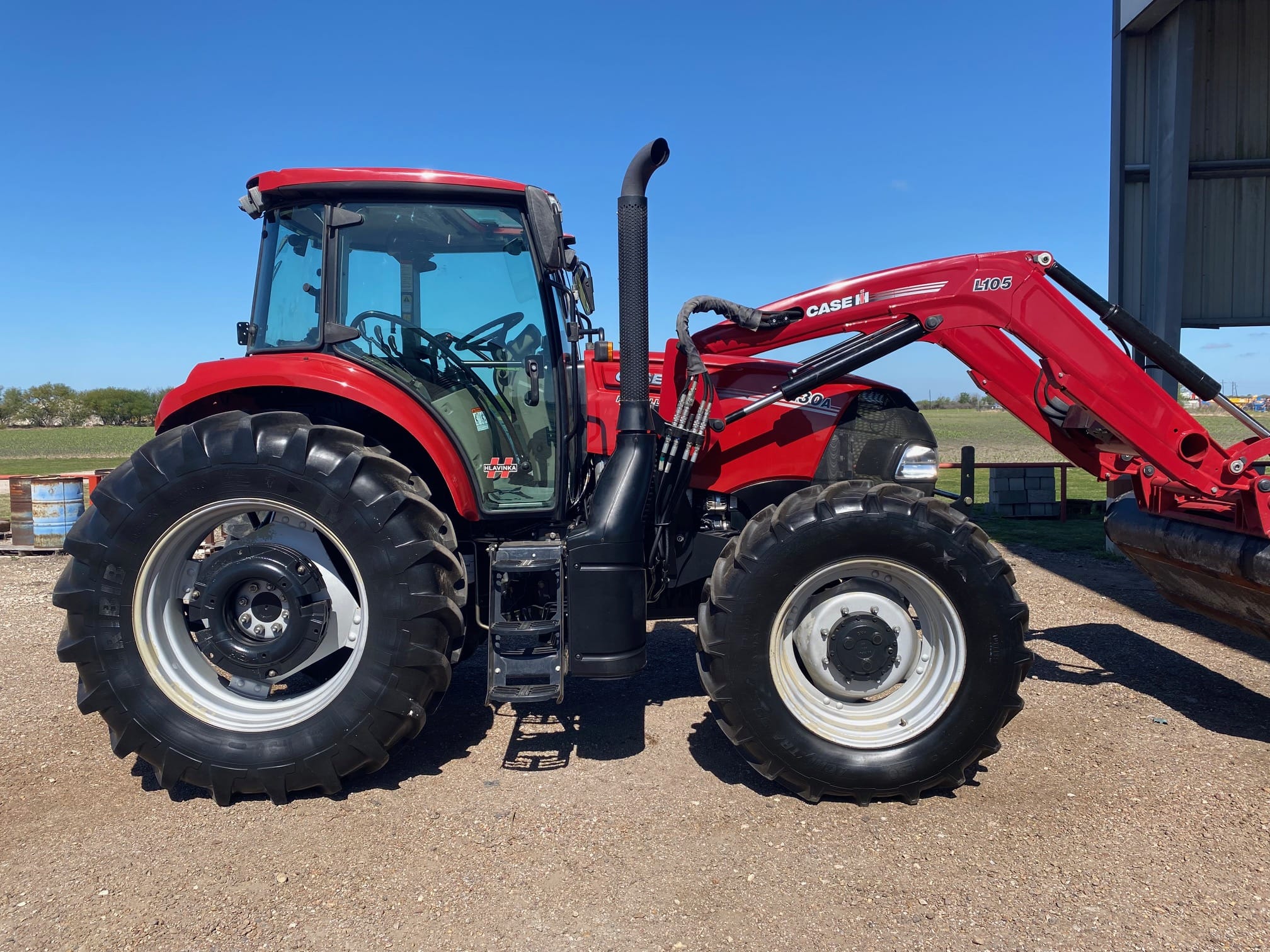 Main image Case IH Farmall 130A