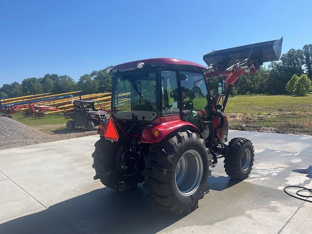 Image of Case IH Farmall 55C equipment image 3