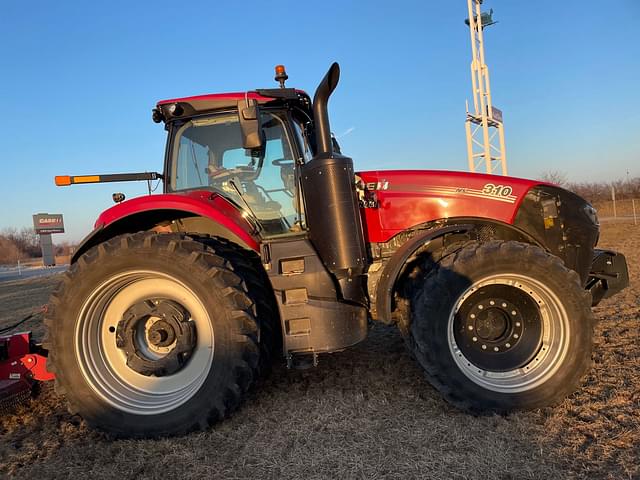 Image of Case IH Magnum 310 equipment image 1