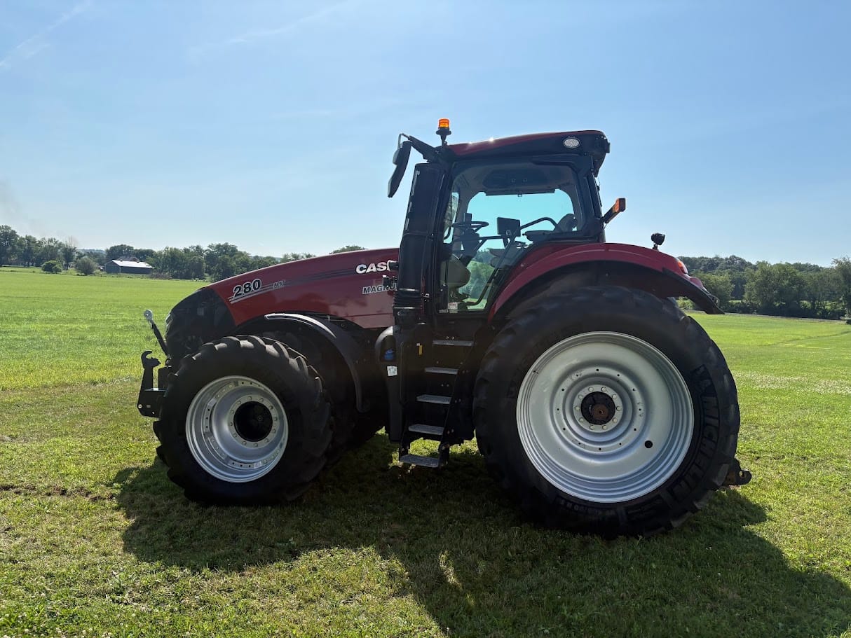2022 Case IH Magnum 280 Equipment Image0