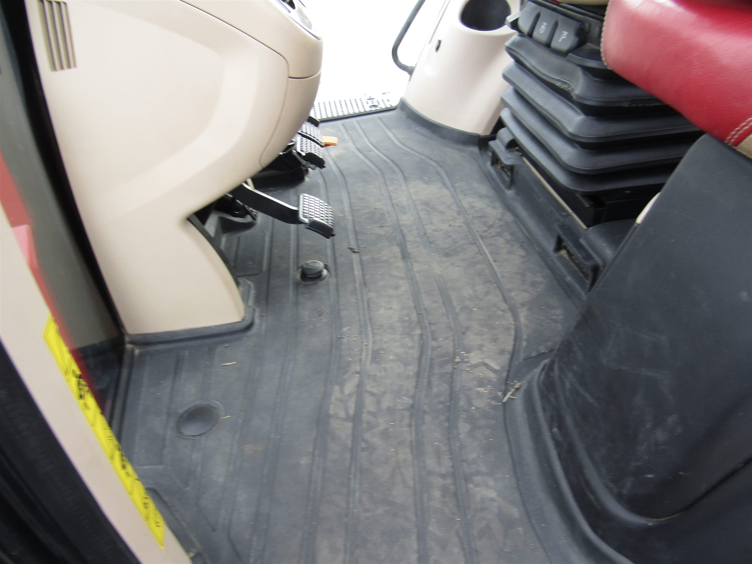 2022 Case IH Magnum 340 Equipment Image0