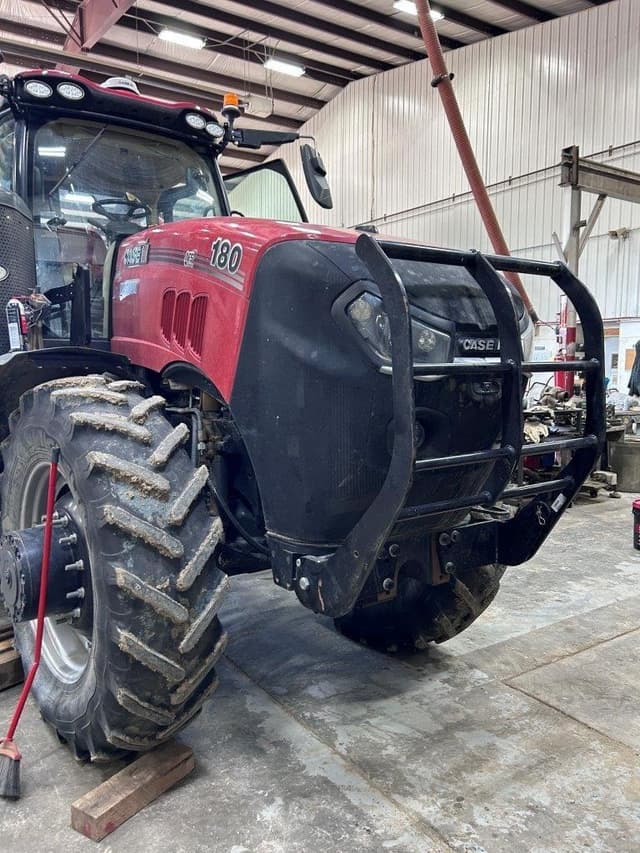 Image of Case IH Magnum 180 equipment image 4
