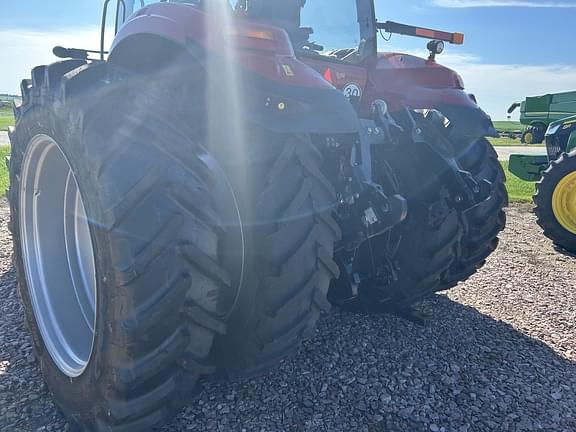 Image of Case IH Magnum 200 equipment image 4