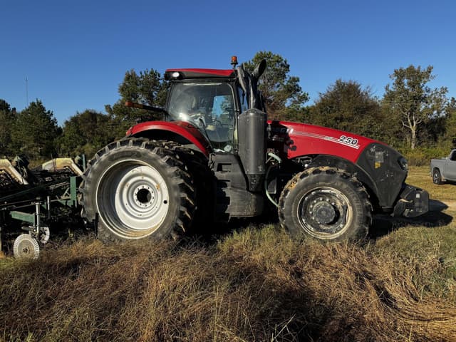 Image of Case IH Magnum 250 equipment image 3