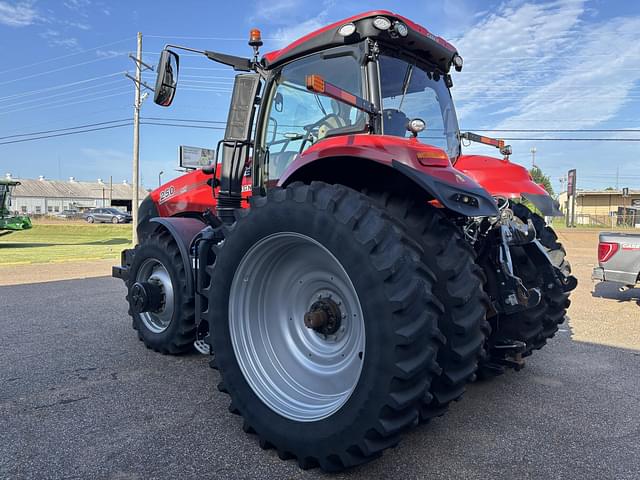 Image of Case IH Magnum 250 equipment image 2