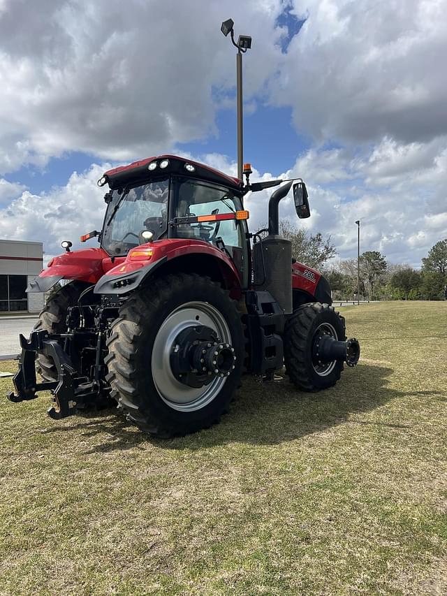 Image of Case IH Magnum 280 equipment image 2