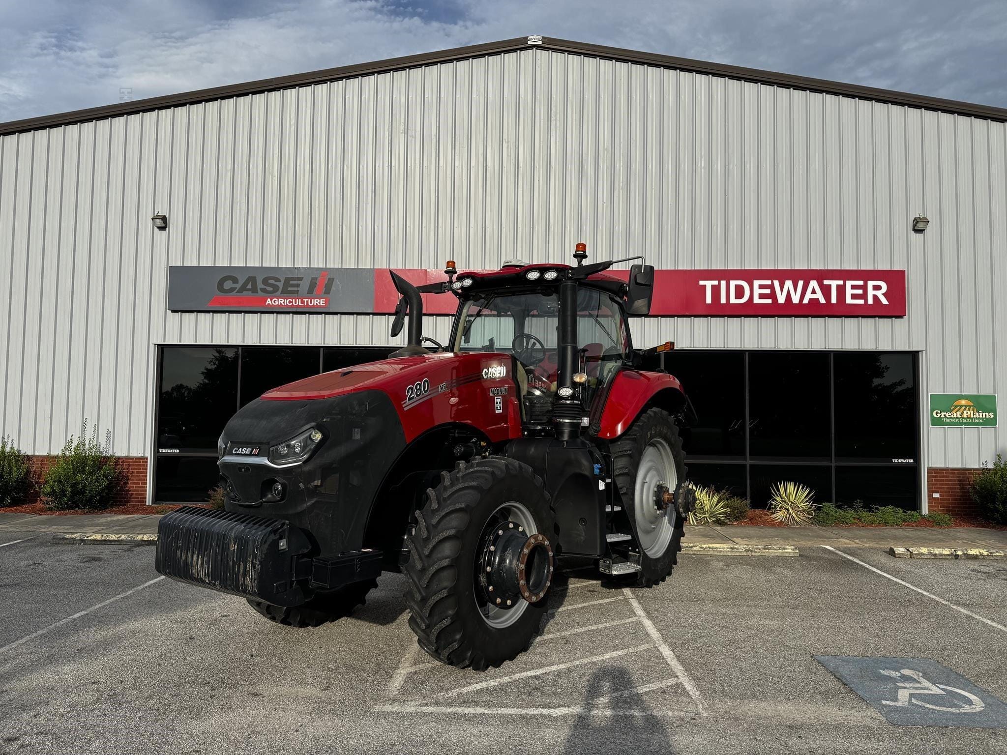 2022 Case IH Magnum 280 Equipment Image0