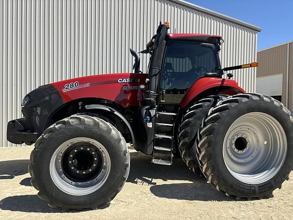 Image of Case IH Magnum 280 equipment image 3