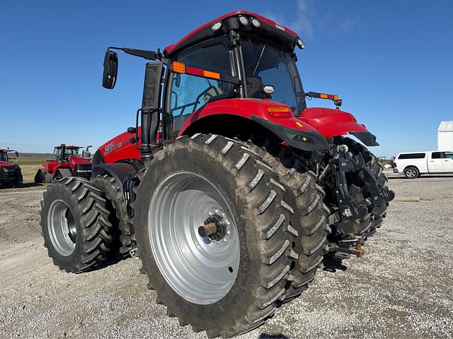 Image of Case IH Magnum 280 equipment image 4